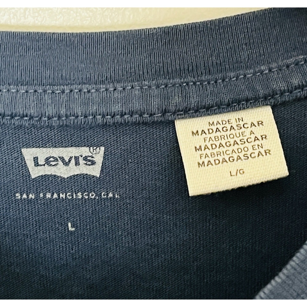 Levi's Logo‎ T-Shirt Women's Large Navy Blue Red Classic Americana Heritage - Picture 3 of 3